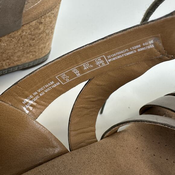 Clarks Taupe Helio Mindin Taupe Strappy Sandal Cork Wedge Comfort Shoe Size 10 M - Picture 9 of 9